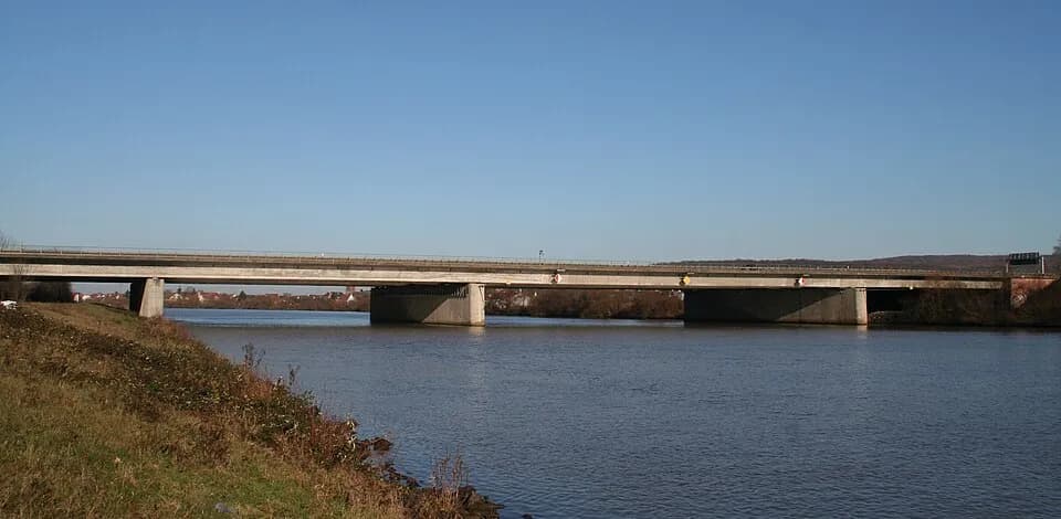 Kurze Wege zur A3 und ins Rhein-Main-Gebiet