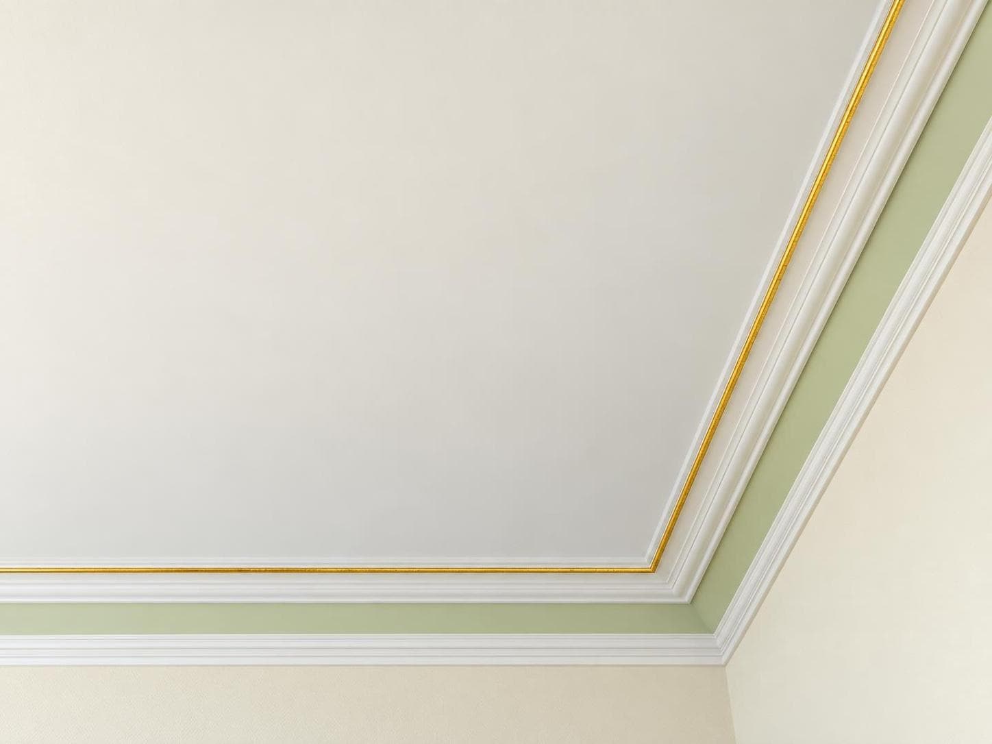 Handvergoldeter Deckenstuck – Glanz im Detail.