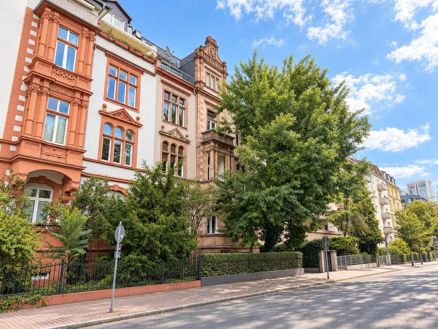 Repräsentative Beletage im Westend Altbaucharme mit besonderer Ausstrahlung – 5 Zimmer und 4 Meter Deckenhöhe in der Westendstraße